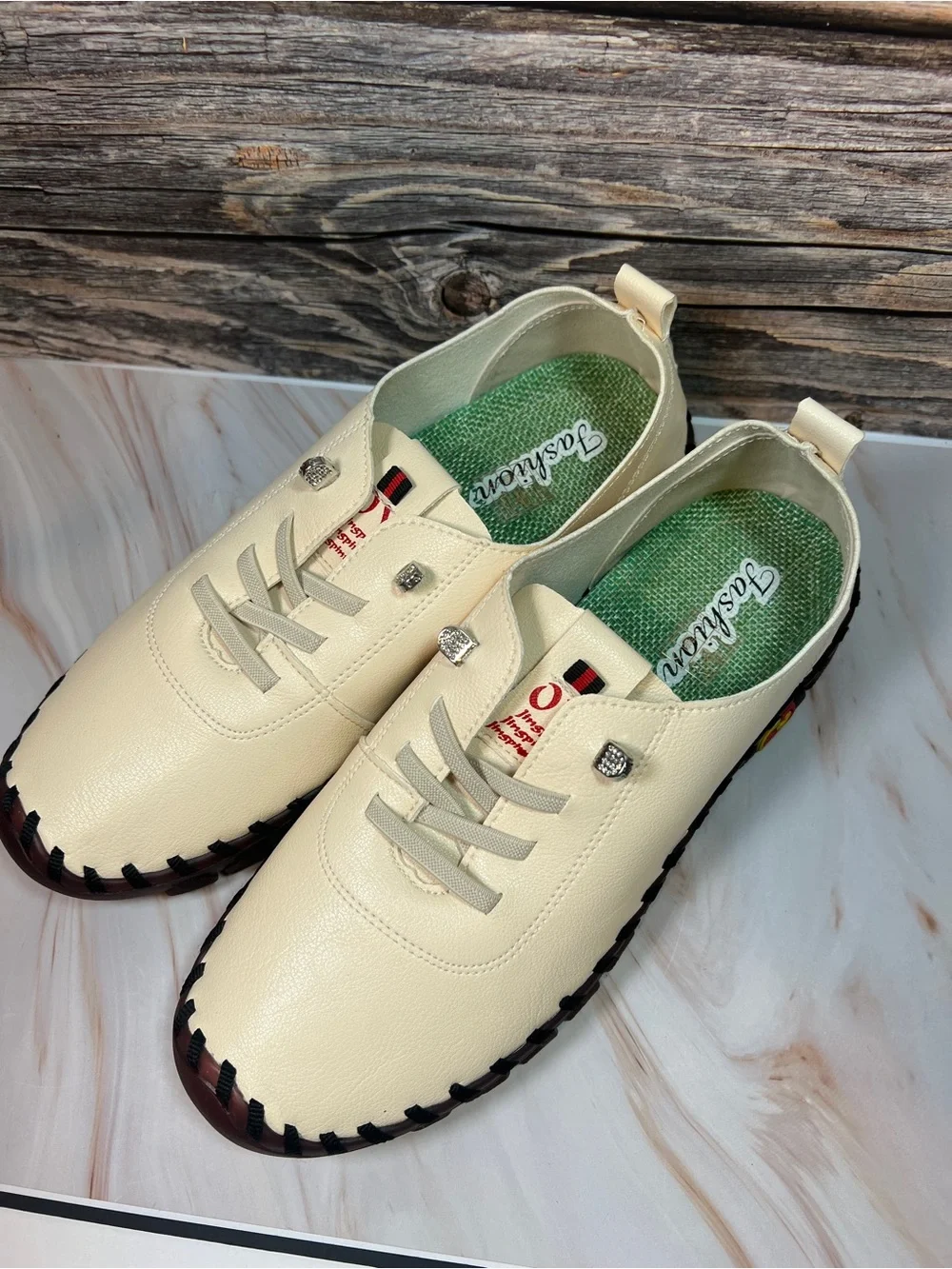 Women’s Cream Comfort Shoes Rhinestone Detail Whipstitch Brown Sole Sz 8 Est.